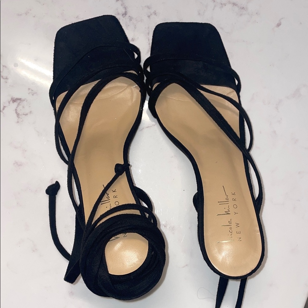 Nicole Miller Elegant Black Heels
